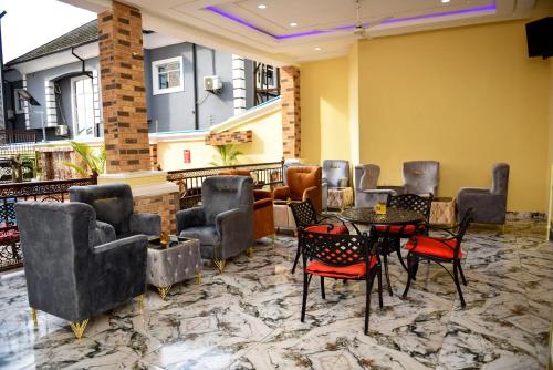 Immaculate Excellence Luxury Hotel in Owerri