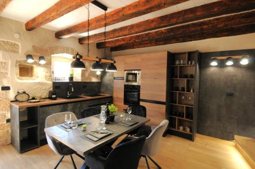Iekārtas, Villa Angelina - design stone house in Markovac in Markovac