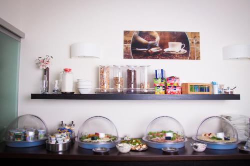 Food and beverages, Garni-Hotel An der Weide in Hellersdorf