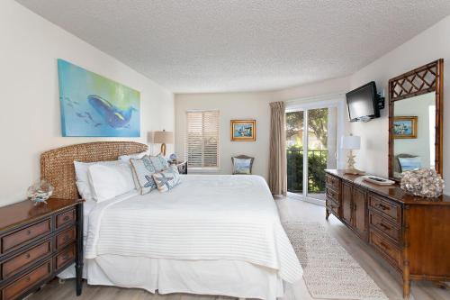 Beach Club # 108 - image 6