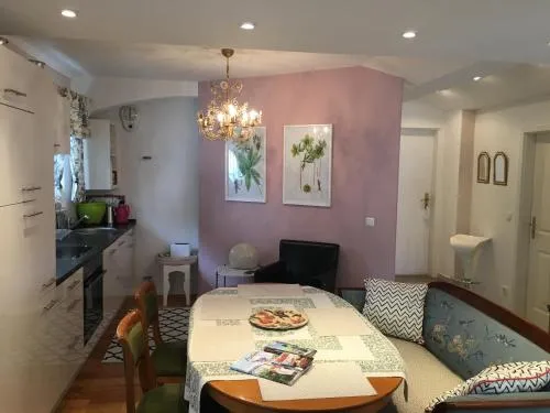 Haus Alpenrose, Ferienwohnung 5 in Aschau im Chiemgau, Deutschland