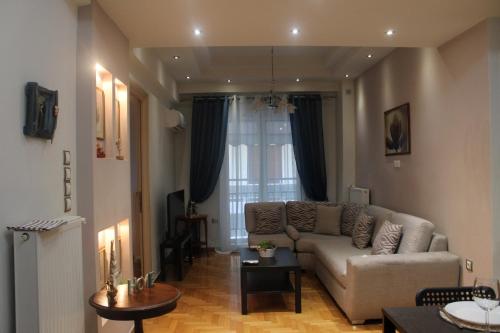 Beautiful luxurious family apartment in koukaki, Atény