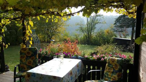 Gemütliches Ferienhaus mit grossem Garten, ideal für Naturliebhaber