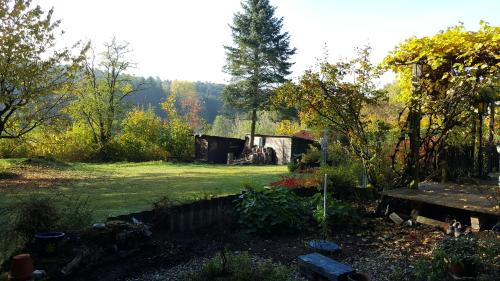 Gemütliches Ferienhaus mit grossem Garten, ideal für Naturliebhaber