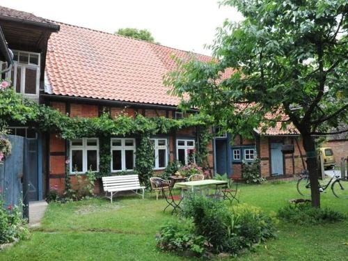 Viesnīcas āriene, Historic Farm House In The Wendland Region in Clenze