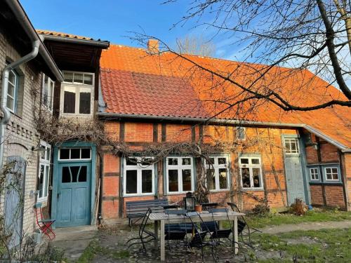 Viesnīcas āriene, Historic Farm House In The Wendland Region in Clenze