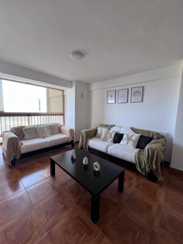 Apartamento cerca del aeropuerto con vistas al mar in Maiquetía