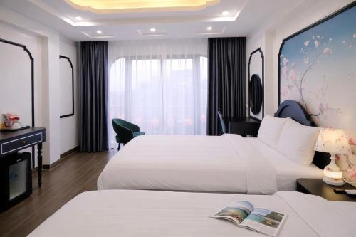 room detail thumbnail 1