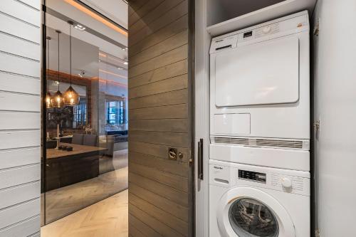 Ultra-Luxury Pavilion Road Mews House - image 5