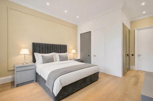 Royal Knightsbridge 3-Bed - Next To Harrods - image 12