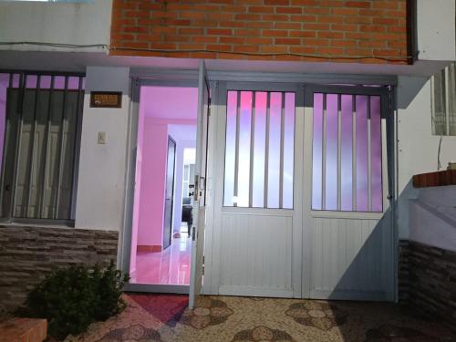 Ninfa del Mar Hostal Turístico (Ninfa del Mar Hostal Turistico) in 马尼萨莱斯