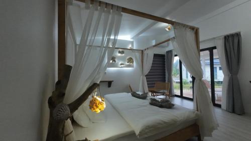 Eagle Bay Retreat Borneo Beach Villas Beach Front in Kudat