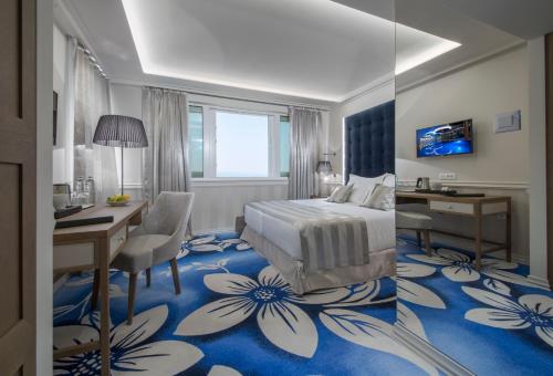 Premium Double or Twin Room with Sea View