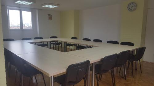 HI Hostel Zagreb - image 2
