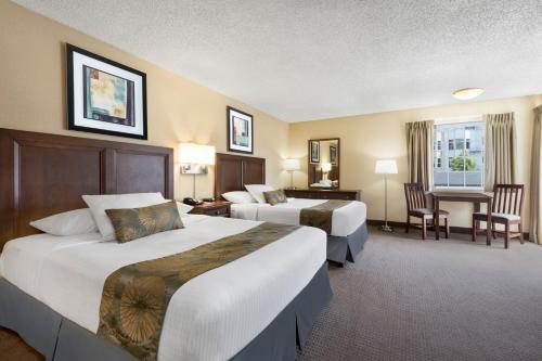 Queen Room with Two Queen Beds - Non-Smoking
