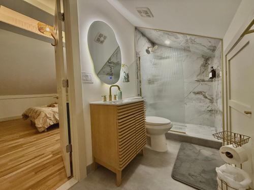 Spring Rooms by Yale & Downtown - image 8