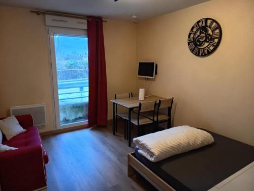 Studio T1 NIORT proche MAIF et Pôle Universitaire - Location saisonnière - Niort