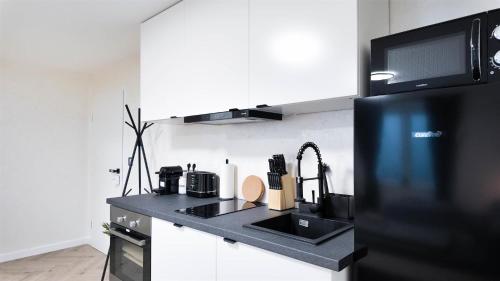 ALFA Stuttgart Mikro-Apartment 2 Betten Küche Bad l SmartTV WIFI l Porsche & Bosch l 2 Beds Kitchen Bath BS21A1, Stuttgart (Foto 8)
