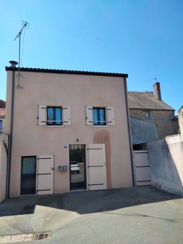 Maison 4 5 pers Cholet PuyduFou Maulevrier in Nueil-les-Aubiers