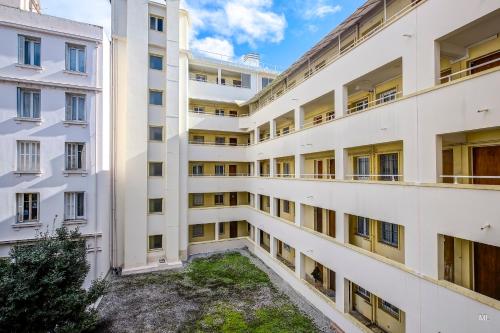 WIlson Palace - Studio avec terrasse et climatisation