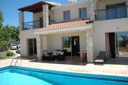 Villa Elena, Fyti in Fyti
