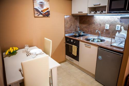 Konyha, Panorama Top Floor Rooms in Hotel Tundzha in Yambol