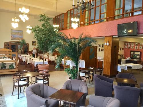 Ресторан, Hotel & Penzion Grand Matej in Банська Штявніца