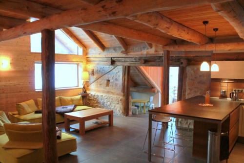 10214 Chalet d'exception nature sport et bien être sauna,jacuzzi hammam frigidarium (10214 Chalet d'exception nature sport et bien etre sauna,jacuzzi hammam frigidarium) in Cervieres (Hautes Alpes)
