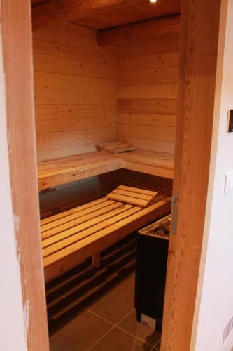 10214 Chalet d'exception nature sport et bien être sauna,jacuzzi hammam frigidarium (10214 Chalet d'exception nature sport et bien etre sauna,jacuzzi hammam frigidarium) in Cervieres (Hautes Alpes)