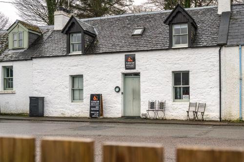 Зовнішній вигляд готелю, Plockton Distillery Flat in Плоктон