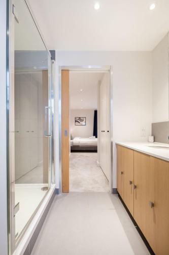 BnBNova - 2BR 2BA - City of London - image 3