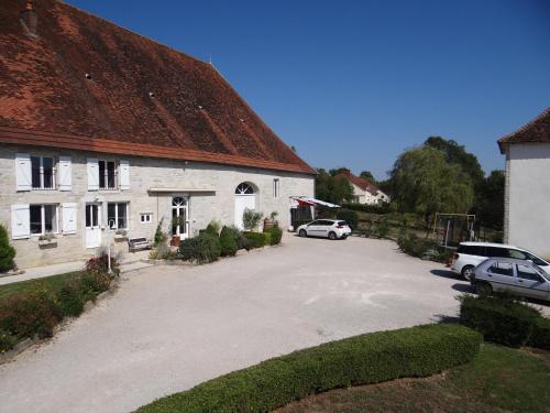 Gîte Le Four à Pain, 2 chambres, 2km du centre de Dole, (Gite Le Four a Pain, 2 chambres, 2km du centre de Dole,) in 多勒