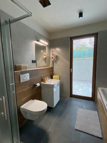 Vannas istaba, Apartmán Podbrezová (Apartman Podbrezova) in Lopej