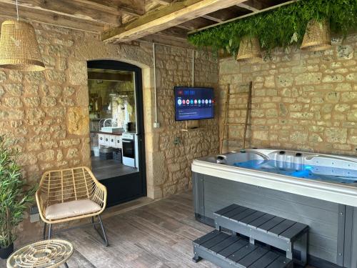 Балкон, Gîte La Boulangerie de La Trigalle avec SPA privé (Gite La Boulangerie de La Trigalle avec SPA prive) in Valognes