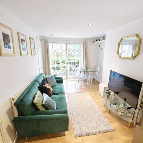 Modern 2BR Garden Flat King's Cross Central London, London