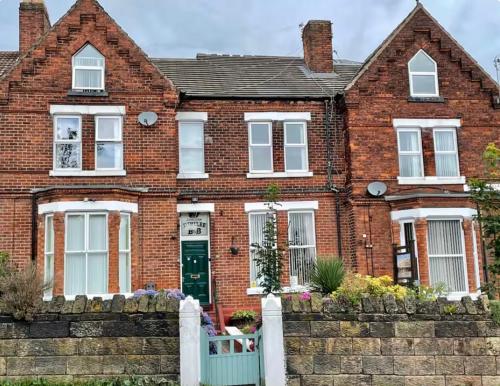 Runcorn Jubilee Guest House in 朗科恩酒店