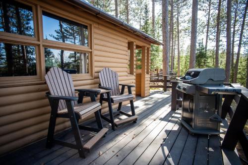 Hotelli välisilme, Honeymoon Cabin - One Bed Retreat - Parking - Netflix CB07 in Babbitt