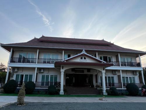 . Leego Hotel