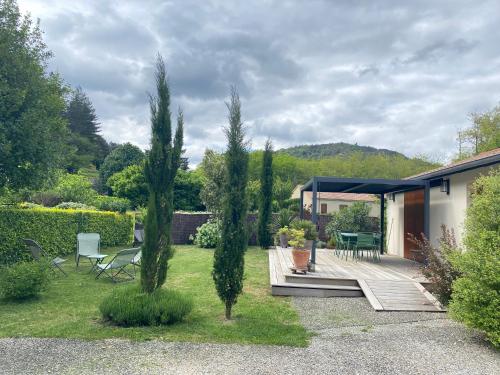A környék, La Petite Caserne - Gite 4 étoiles - (La Petite Caserne - Gite 4 etoiles -) in Pont-de-Labeaume