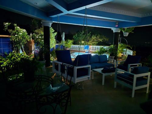 Dr Doc's Family Lodge with Pool in Mandeville