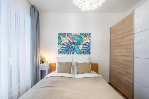 NEW modern flat with Balcony - image 7