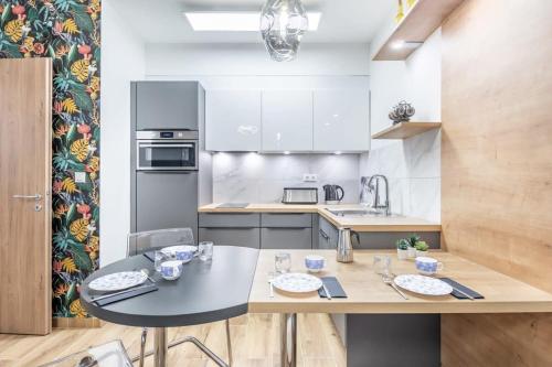 NEW modern flat with Balcony - main image