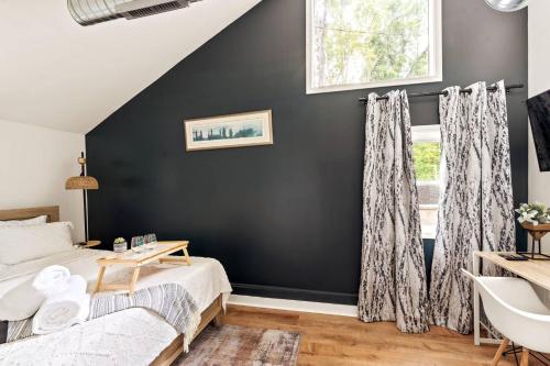 The Modern Forge NY, Honeoye Lake in Honeoye, USA