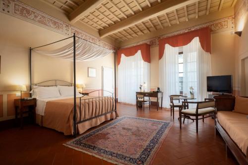 Boutique Historic Hotel L'Antico Pozzo in San Gimignano in Сан - Гіміньяно