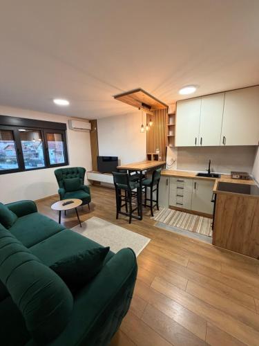 Emerald Residence