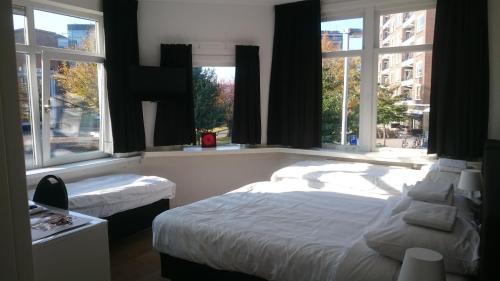 кровать, Hotel-Chao NL 24 hours open in Noordwest