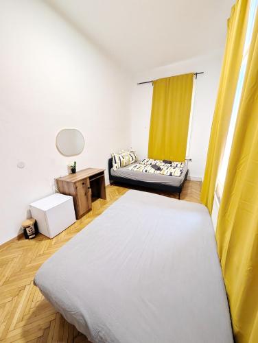Spacious Rooms - 15 Min from Airport & City Center, 5 Min from Vienna Main-Bus Station EZ7 in 11. kerület - Simmering