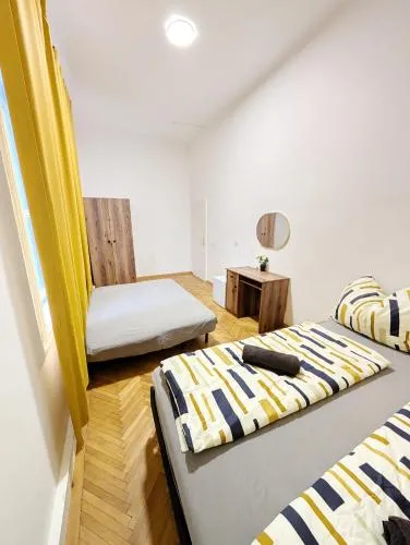 Spacious Rooms - 15 Min from Airport & City Center, 5 Min from Vienna Main-Bus Station EZ7 in Wien, Österreich
