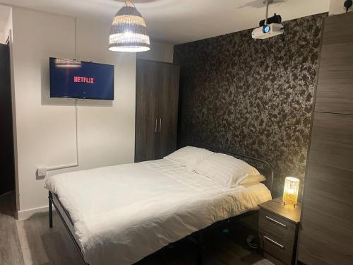 Radio City Apartments City Centre sleeps 4, Liverpool (photo 10)
