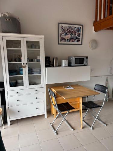 Superbe appartement T1 duplex,vue mer 5